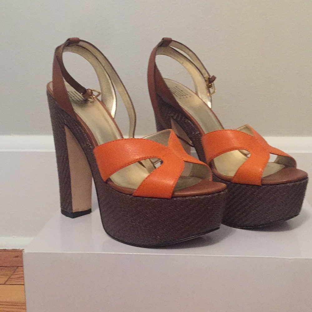 Platform sandals